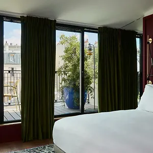 Le Ballu ***** Paris